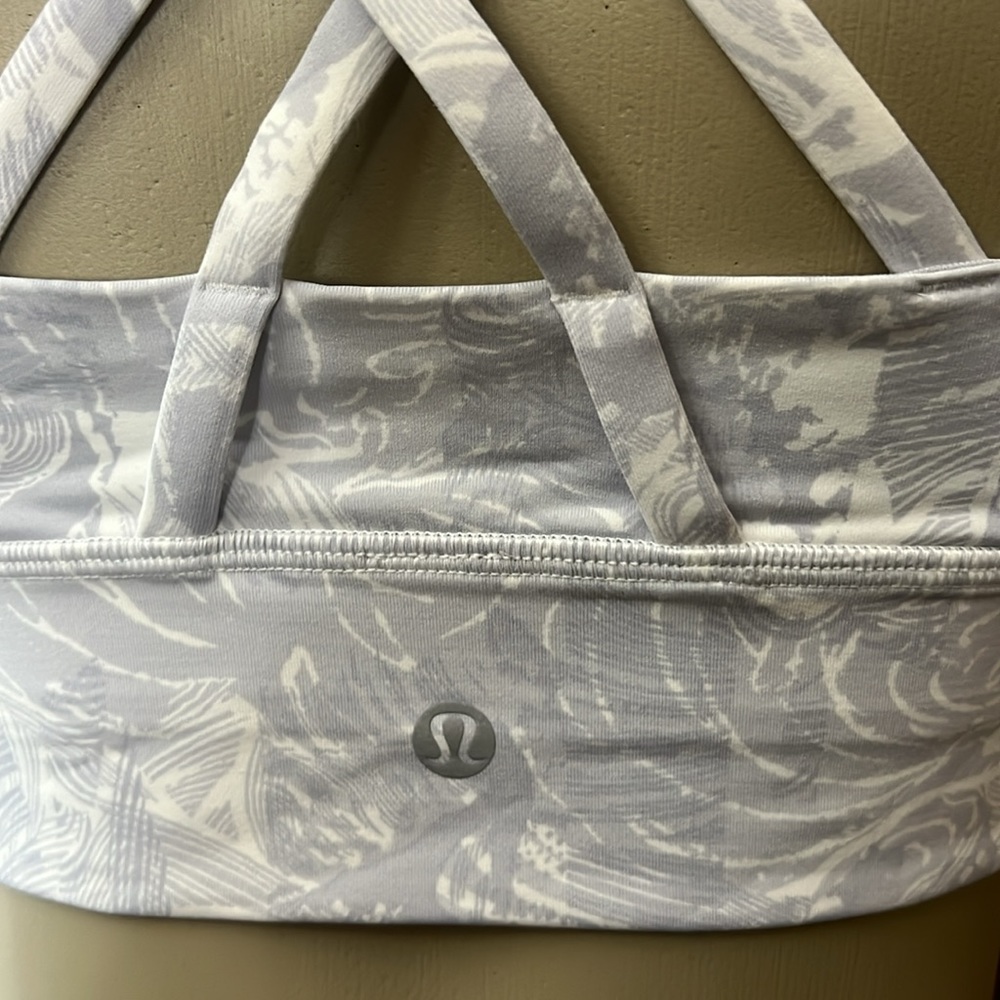 Lululemon - Picture 4 of 5